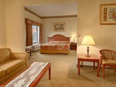 Hotel Comfort Inn&suites - Schaumburg 4*